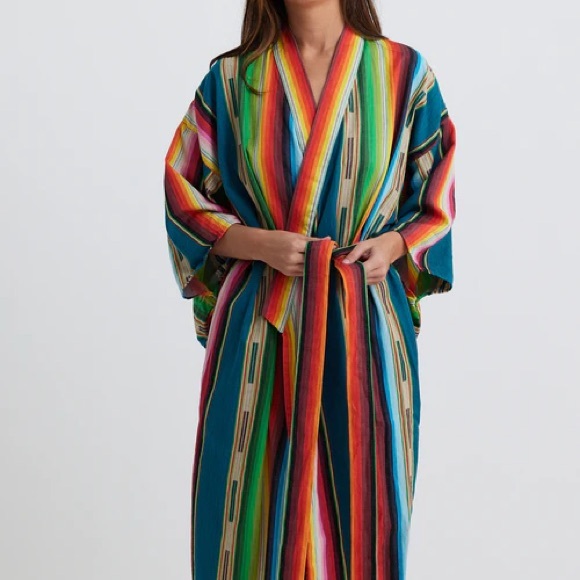 Baja Robe (worn by Jenna Lyons on RHONY) - Picture 11 of 13